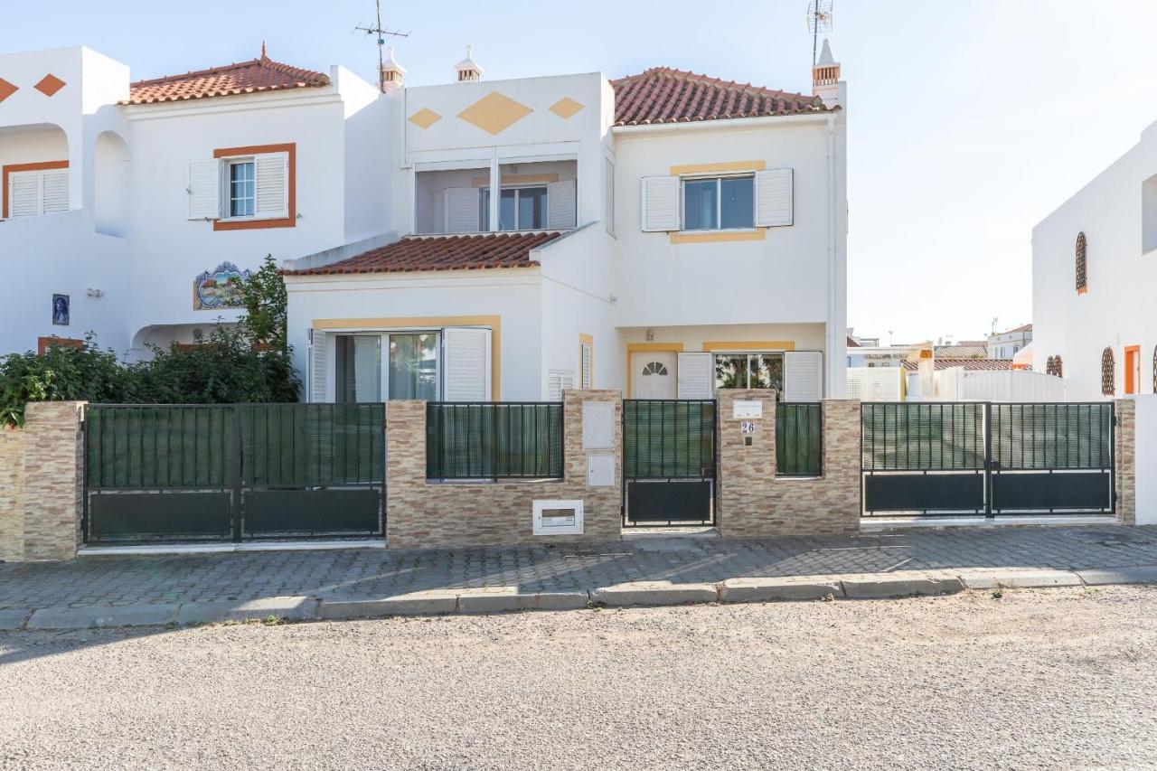 Moradia Rainbow By Algarvemanta Villa Manta Rota Exterior photo