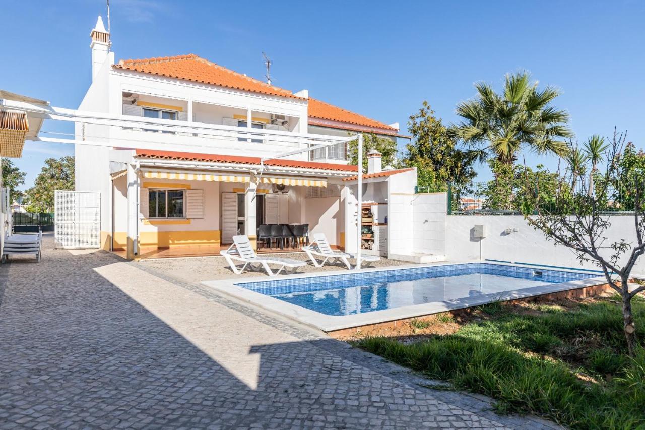 Moradia Rainbow By Algarvemanta Villa Manta Rota Exterior photo